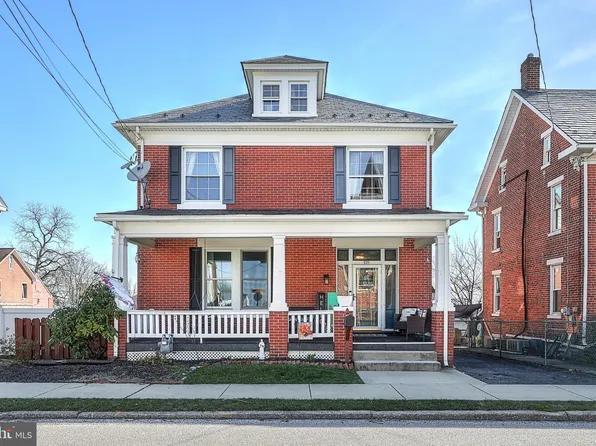 221 N Charles St, Red Lion, PA 17356