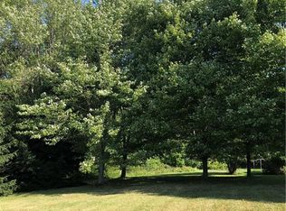 393 Howe Rd, Kent, OH 44240