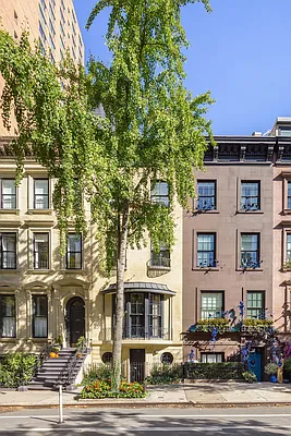 Sold by Douglas Elliman | media 19