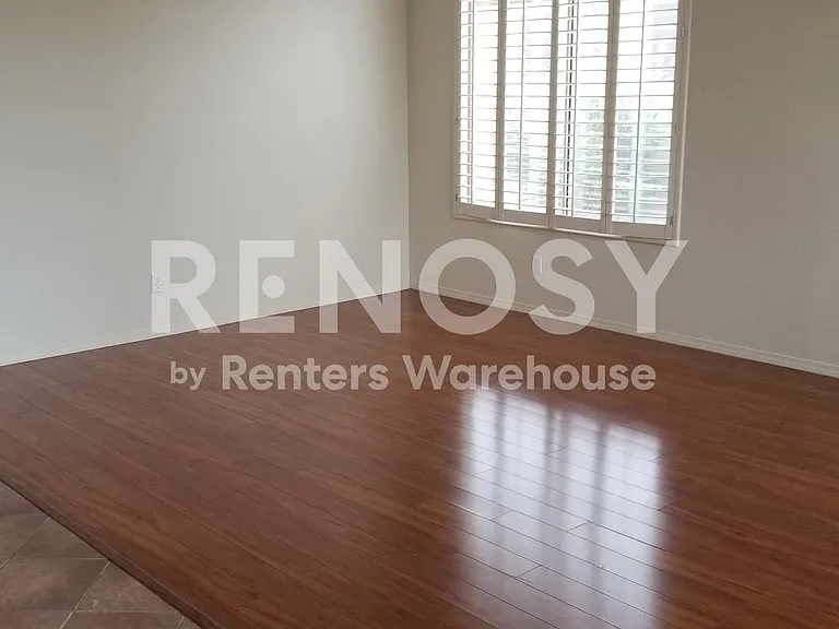 1744 W Frye Rd — Photo 23