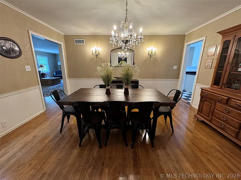 1525 Hillcrest Dr — Photo 11