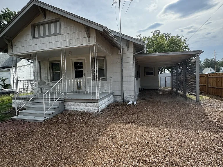 1556 S Palisade St — Photo 3