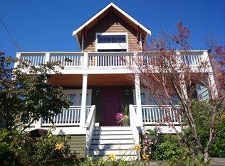 3047 Belvidere Ave SW, Seattle, WA 98126