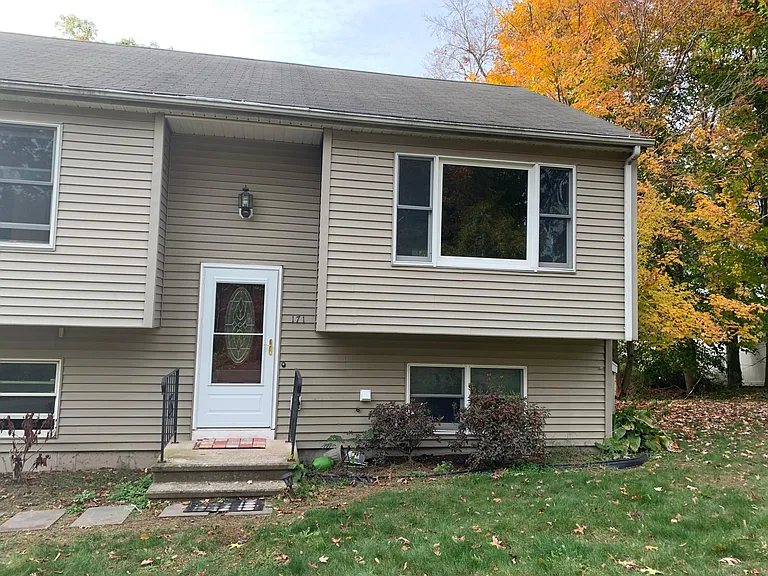 171 Mill St — Photo 3