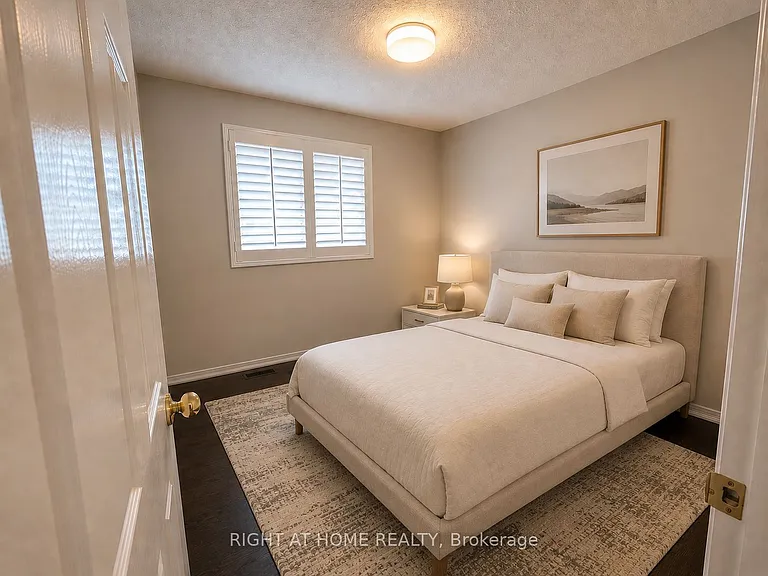 746 Walpole Cres #UPPER — Photo 18
