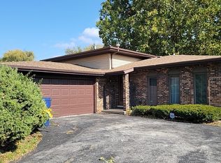 831 Violet Ln, Matteson, IL 60443