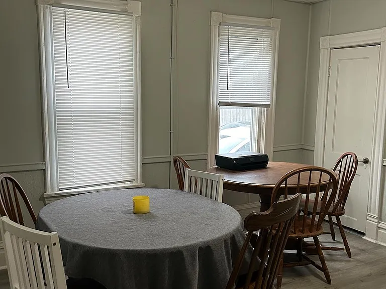 22 Holland Ave NE — Photo 5