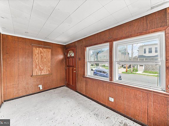 3rd image of 207 Bartram Ave