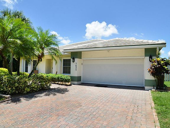 Home For Sale In Lake Charleston