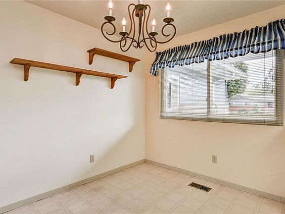 5th image of 3580 N Kilarney Dr