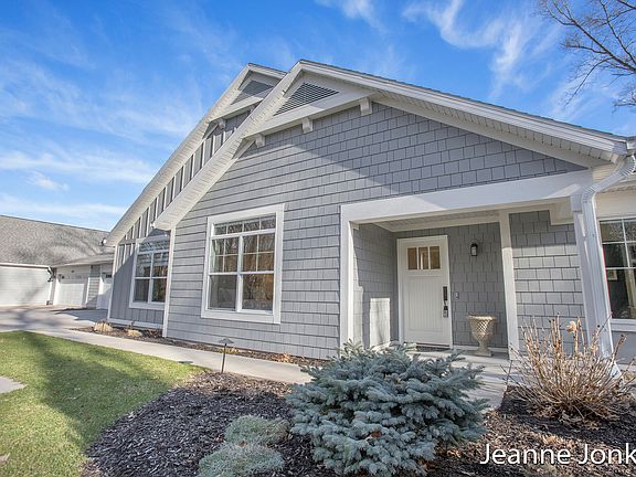 4th image of 261 Bay Breeze Ln