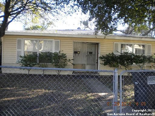 2nd image of 354-356 E CRAIG PL