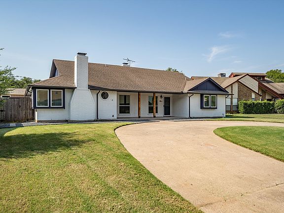 3rd image of 7820 Cardinal Ct