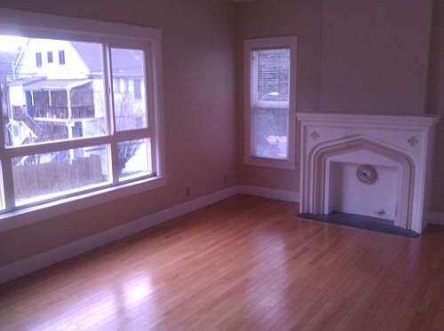 1st image of 924 E 20th St APT 1