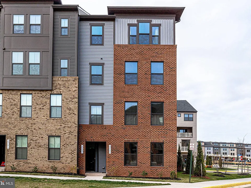 2753 Velocity Rd #32B