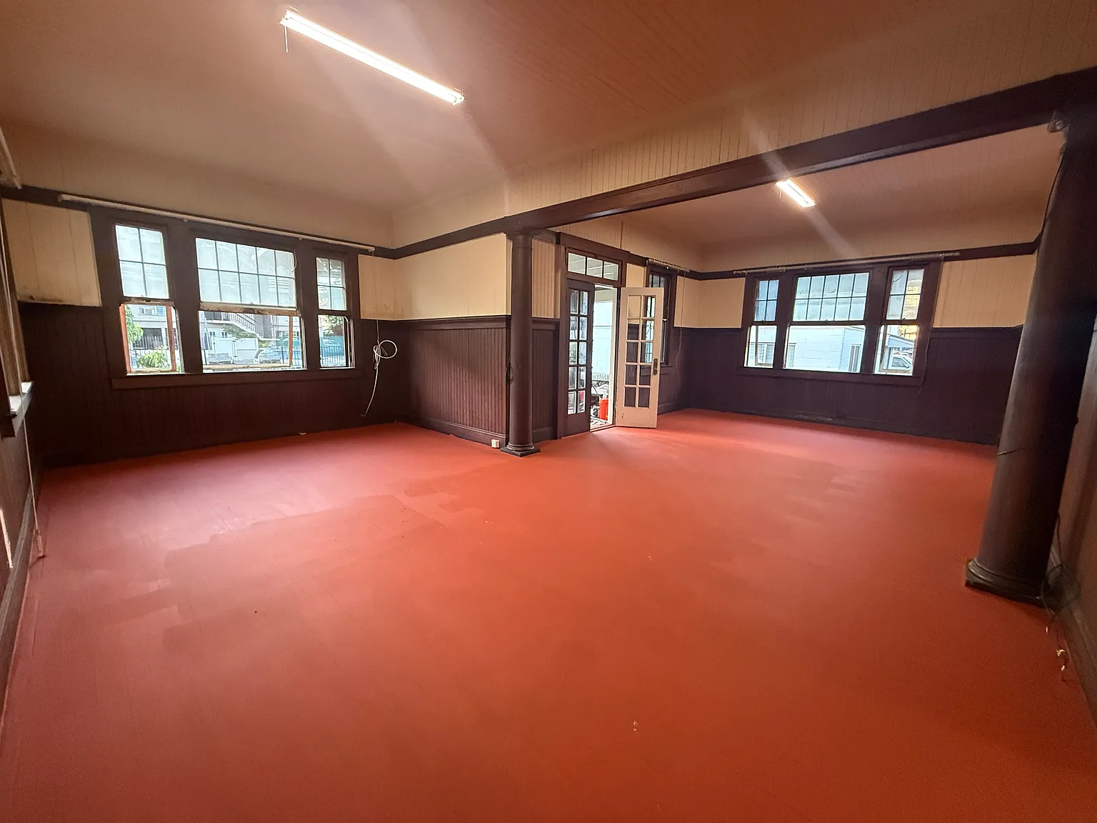 3 bed, 1.5 bath, 1512 sqft, $4,000 — Photo 1