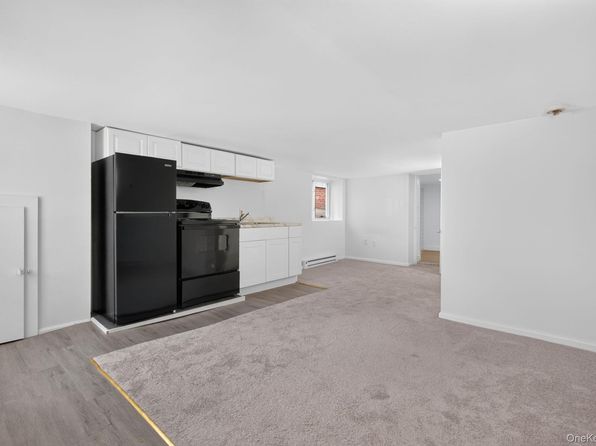 54 Gifford Ave APT 1