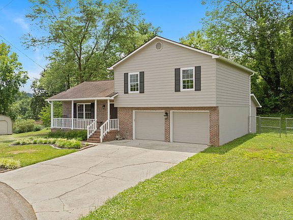 3rd image of 7601 Ashcroft Way