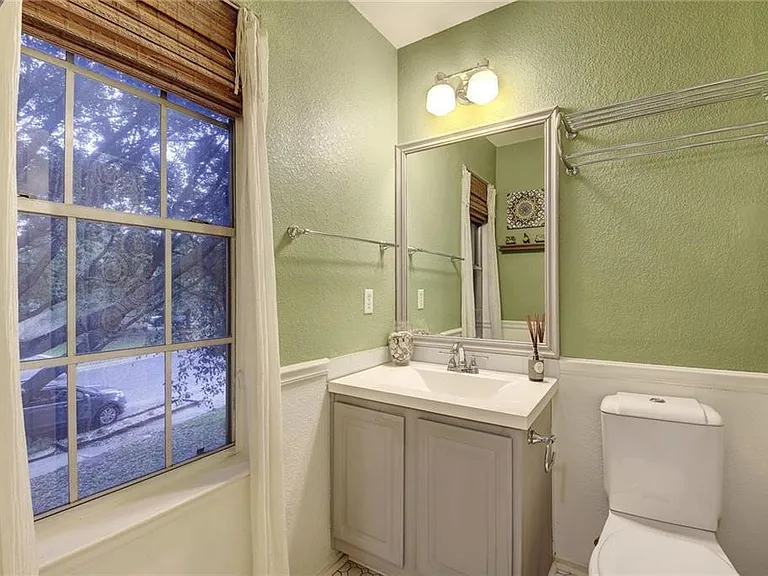 9112 Swanson Ln — Photo 18
