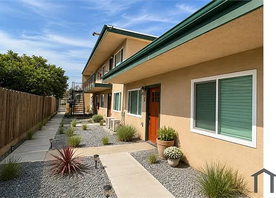 2 bed, 900 sqft, $1,395 — Photo 1