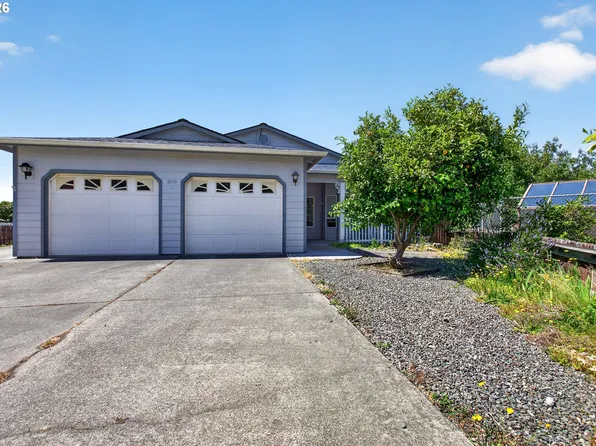 517 Rosichelli Dr, Brookings, OR 97415