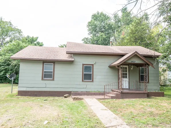 1407 N 3rd St, Neodesha, KS 66757