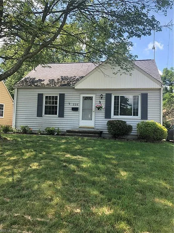 224 Parkgate Ave photo 1