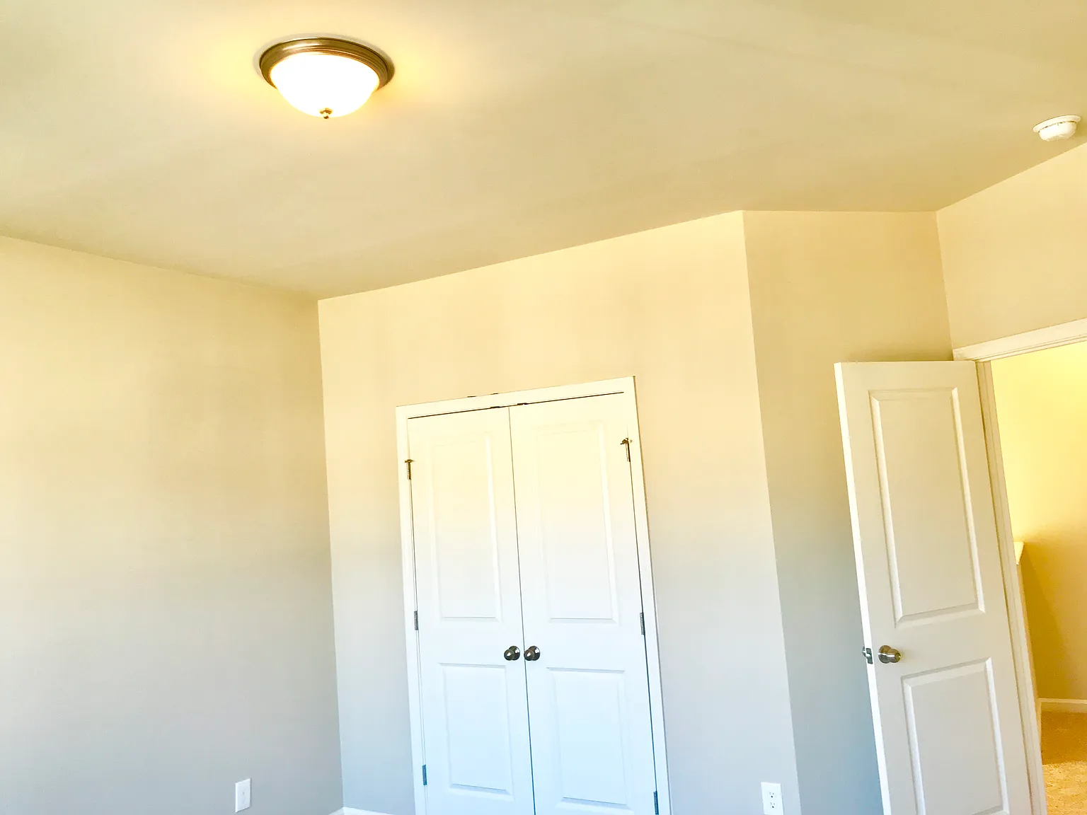 4 bed, 2.5 bath, 2675 sqft, $2,600 — Photo 4