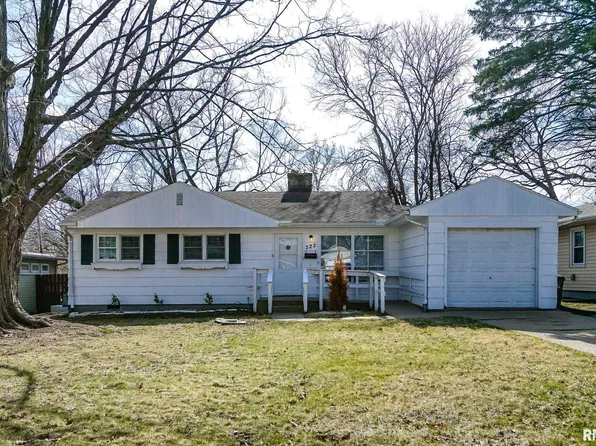 222 W Wynnwood Dr, Peoria, IL 61614