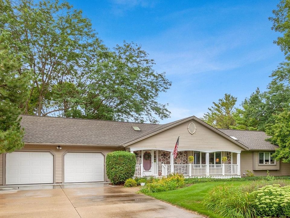 1st image of 10777 Crestview Dr