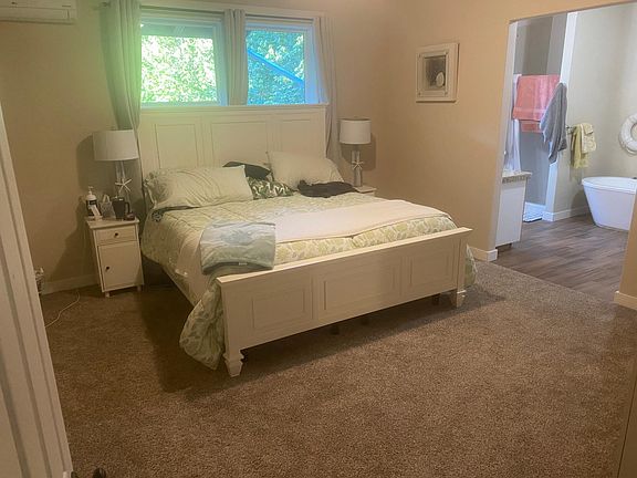 3rd image of 7722 Artondale Dr NW