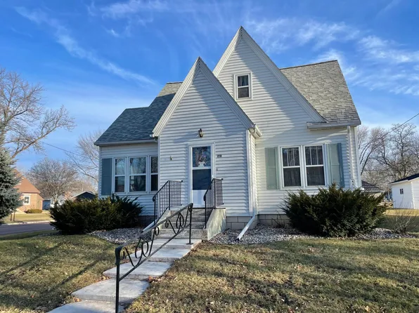 218 Cleveland Ave, Morgan, MN 56266