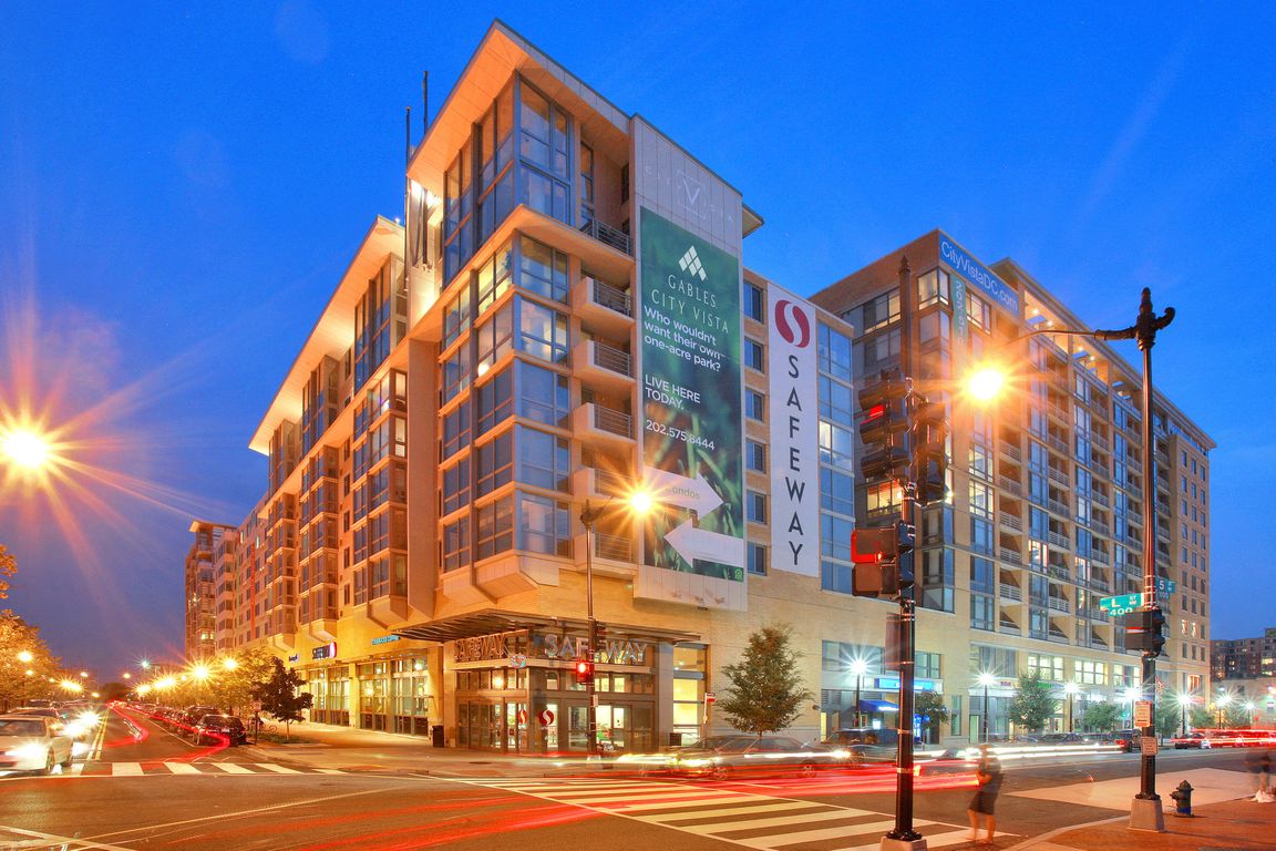 Gables City Vista Exterior