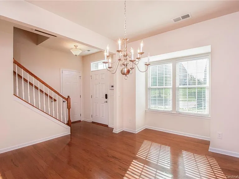 9722 Springholm Dr — Photo 5