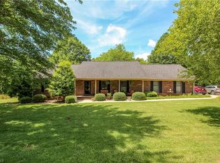 7010 Will Lee Rd, Summerfield, NC 27358