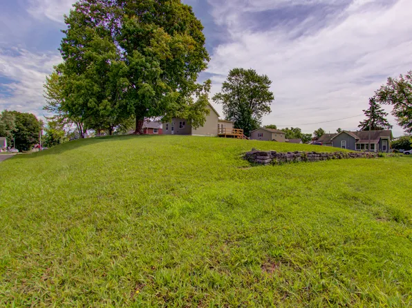 204 N Taylor St, Saint Paul, IN 47272