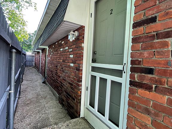 UNIT'S PRIVATE ENTERANCE