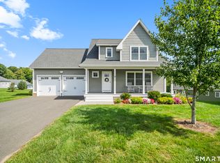 8 Mather Cir #8, Windsor Locks, CT 06096