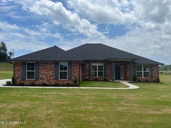 5917 Grove Ln, Horn Lake, MS 38637