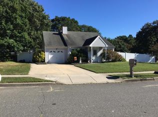 17 Briargrove Rd, Barnegat, NJ 08005