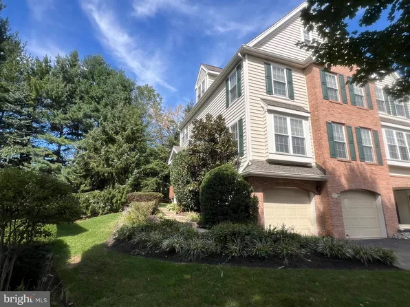 234 Cherry Ln, Kennett Square, PA 19348