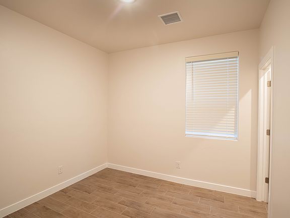 4th image of 7006 Sentinel Ave
