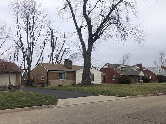 3rd image of 1629 Maplegrove Ave