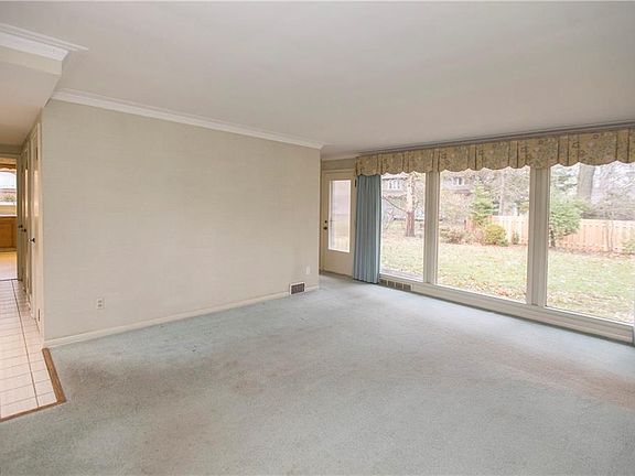 3rd image of 3285 Nelson Park Dr