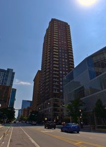 41 E 8th St APT 1702, Chicago, IL, 60605