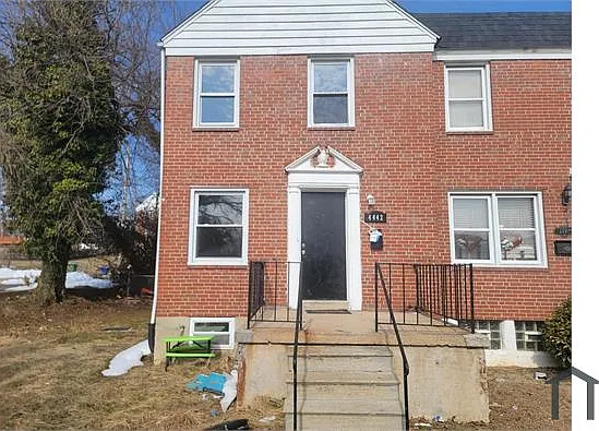 3 bed, 1294 sqft, $2,200 — Photo 1