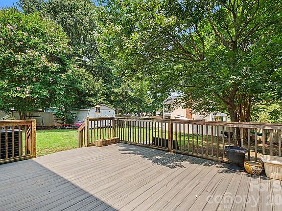 5th image of 1416 Rivermont Dr