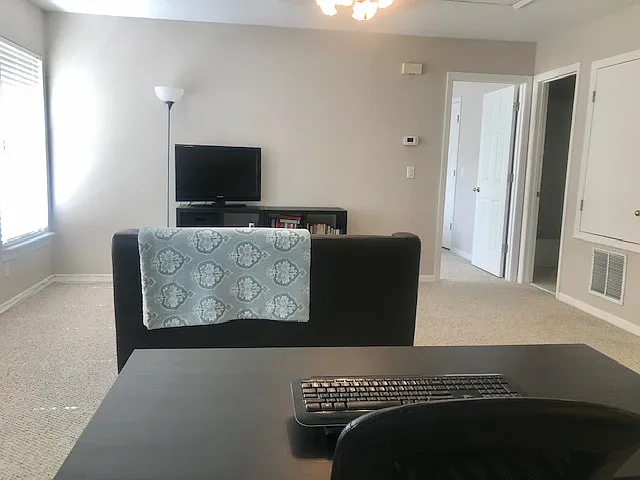 533B Greenbrier Dr — Photo 9