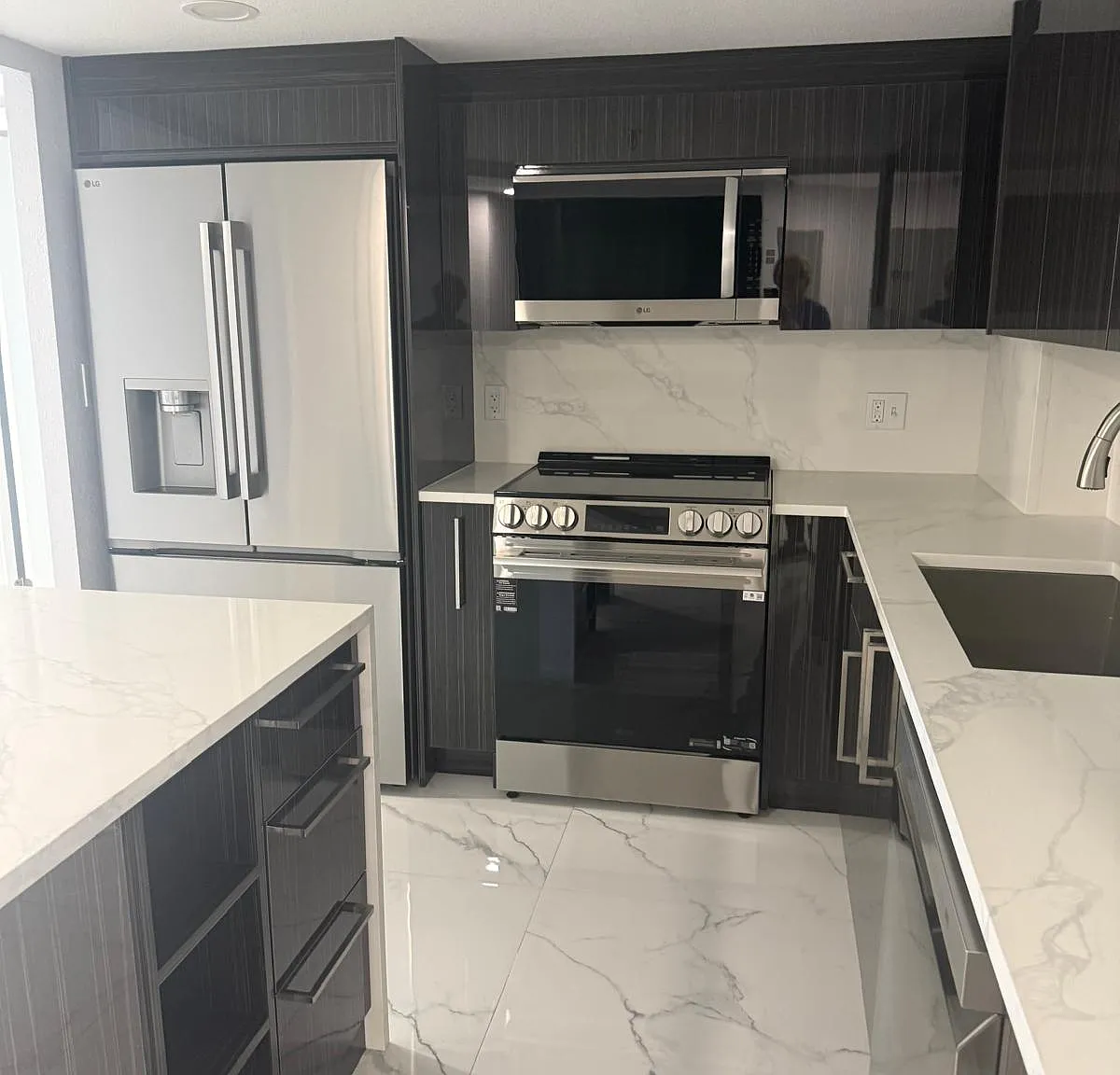 2 bed, 1189 sqft, $2,600 — Photo 3