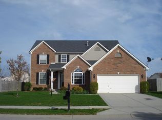 14041 Royalwood Dr, Fishers, IN 46037